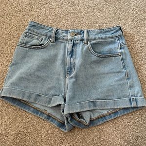 Light wash Pacsun shorts size 25